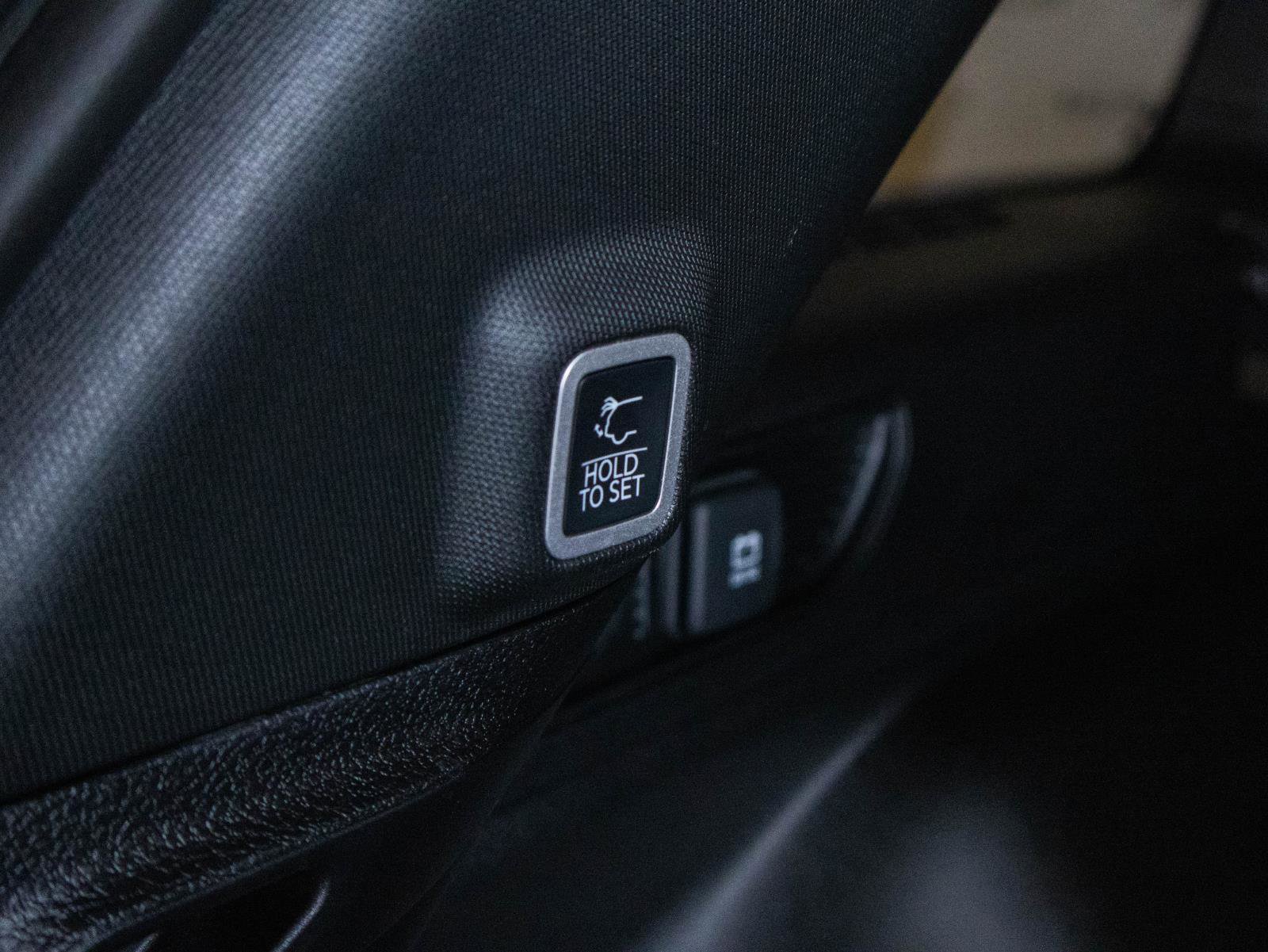 Used 2025 Jeep Grand Cherokee Altitude image 25