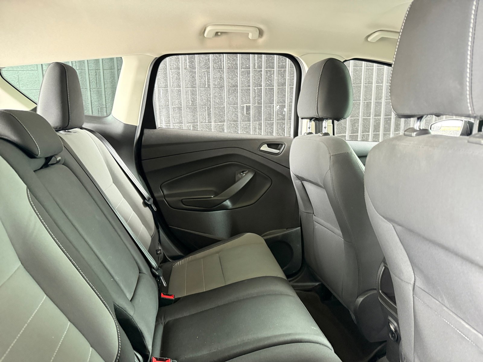 Used 2016 Ford Escape SE image 15