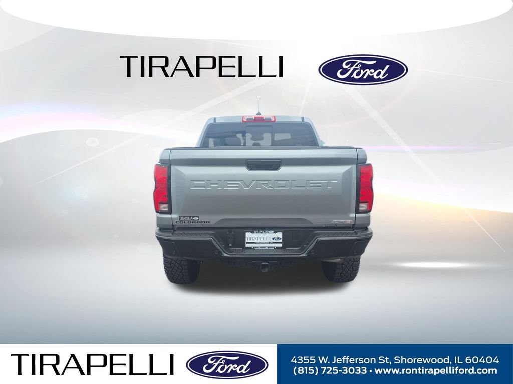 Used 2024 Chevrolet Colorado ZR2 w/ Technology Package AWD/4WD image 9