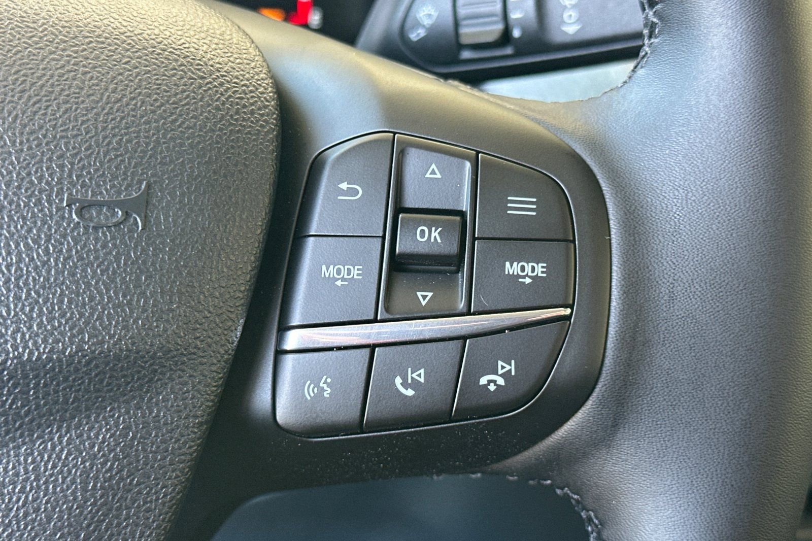 New 2025 Ford Maverick XLT w/ XLT Luxury Package image 26