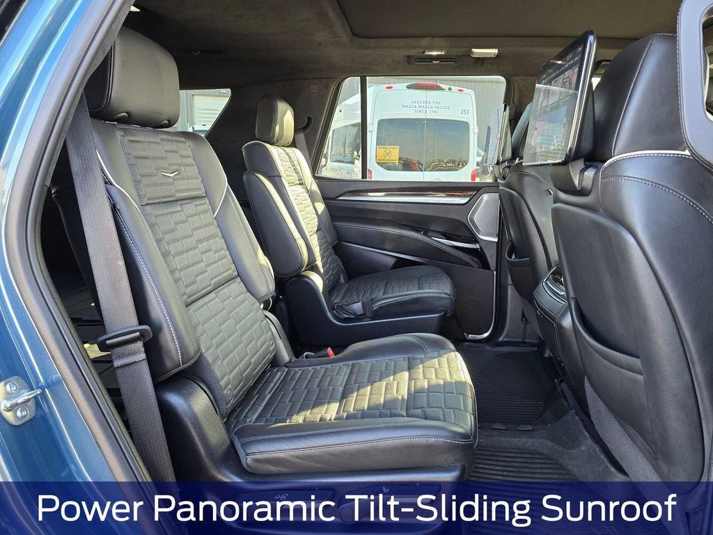 Used 2025 Cadillac Escalade Sport Platinum image 15