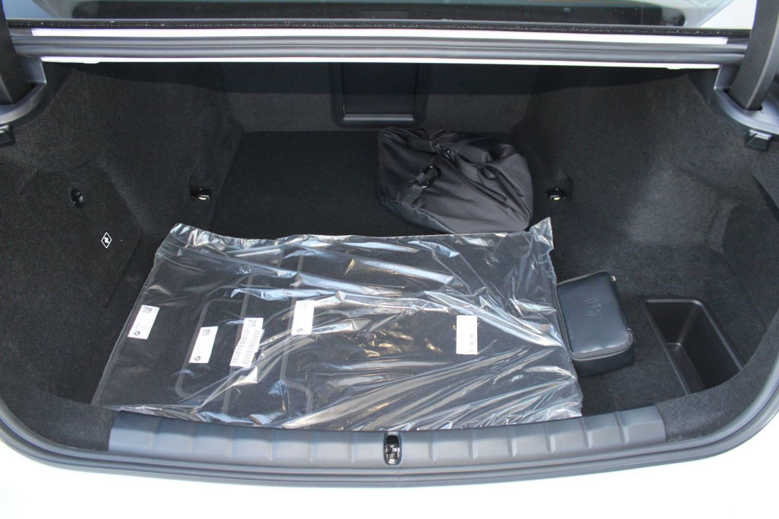 Used 2026 BMW i7 eDrive50 image 30