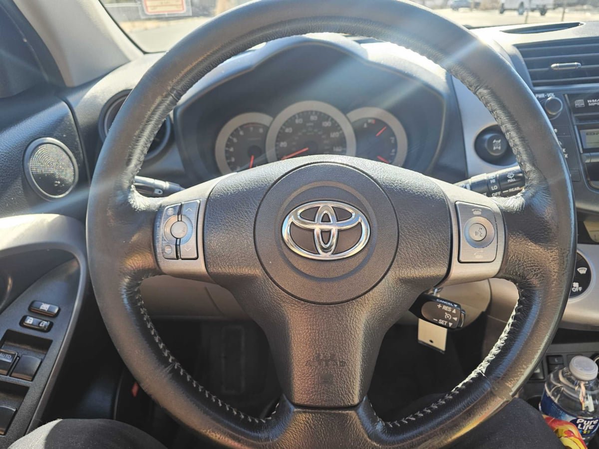 Used 2008 Toyota RAV4 Limited AWD/4WD image 13