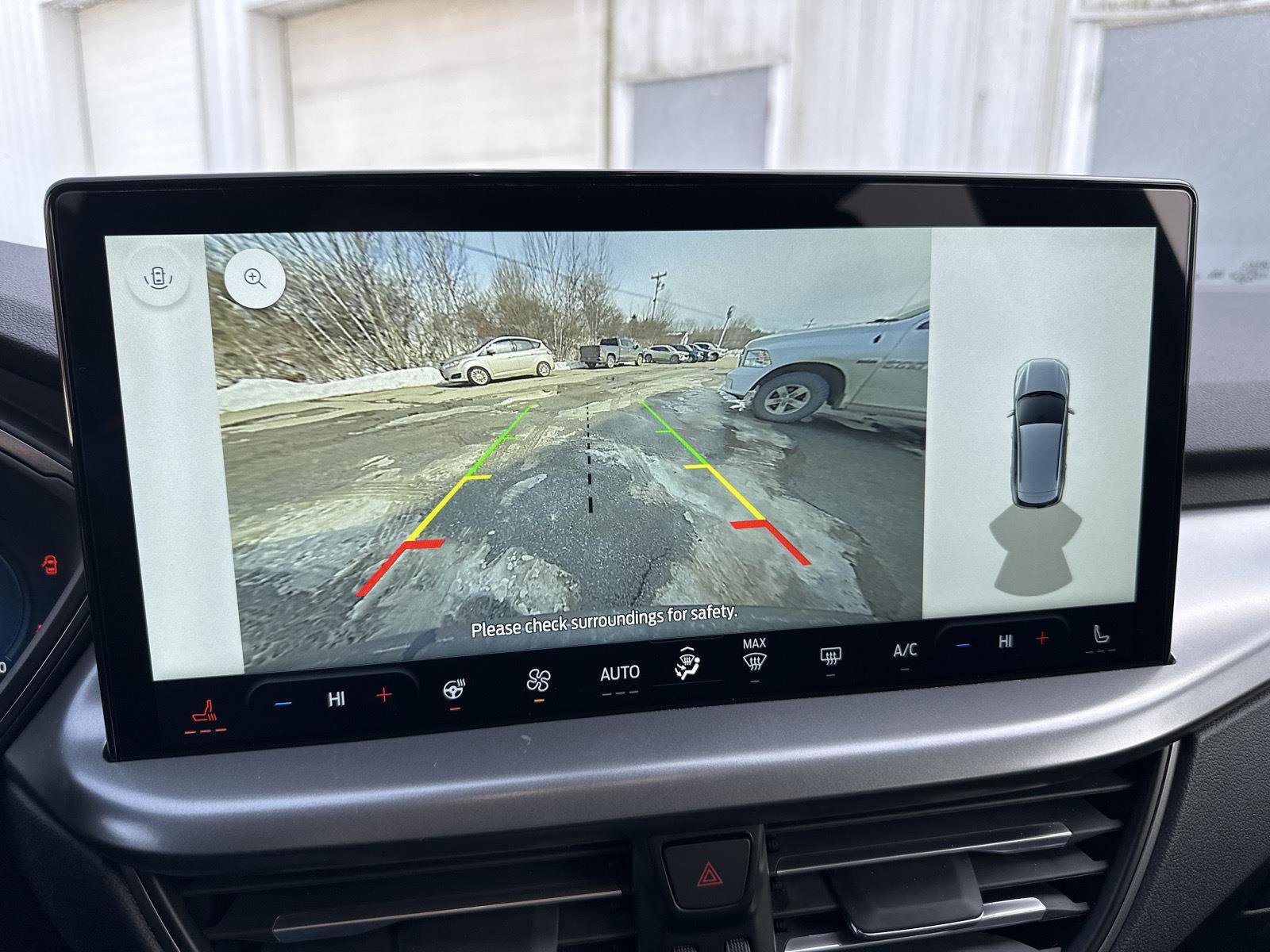 New 2025 Ford Escape SE image 13