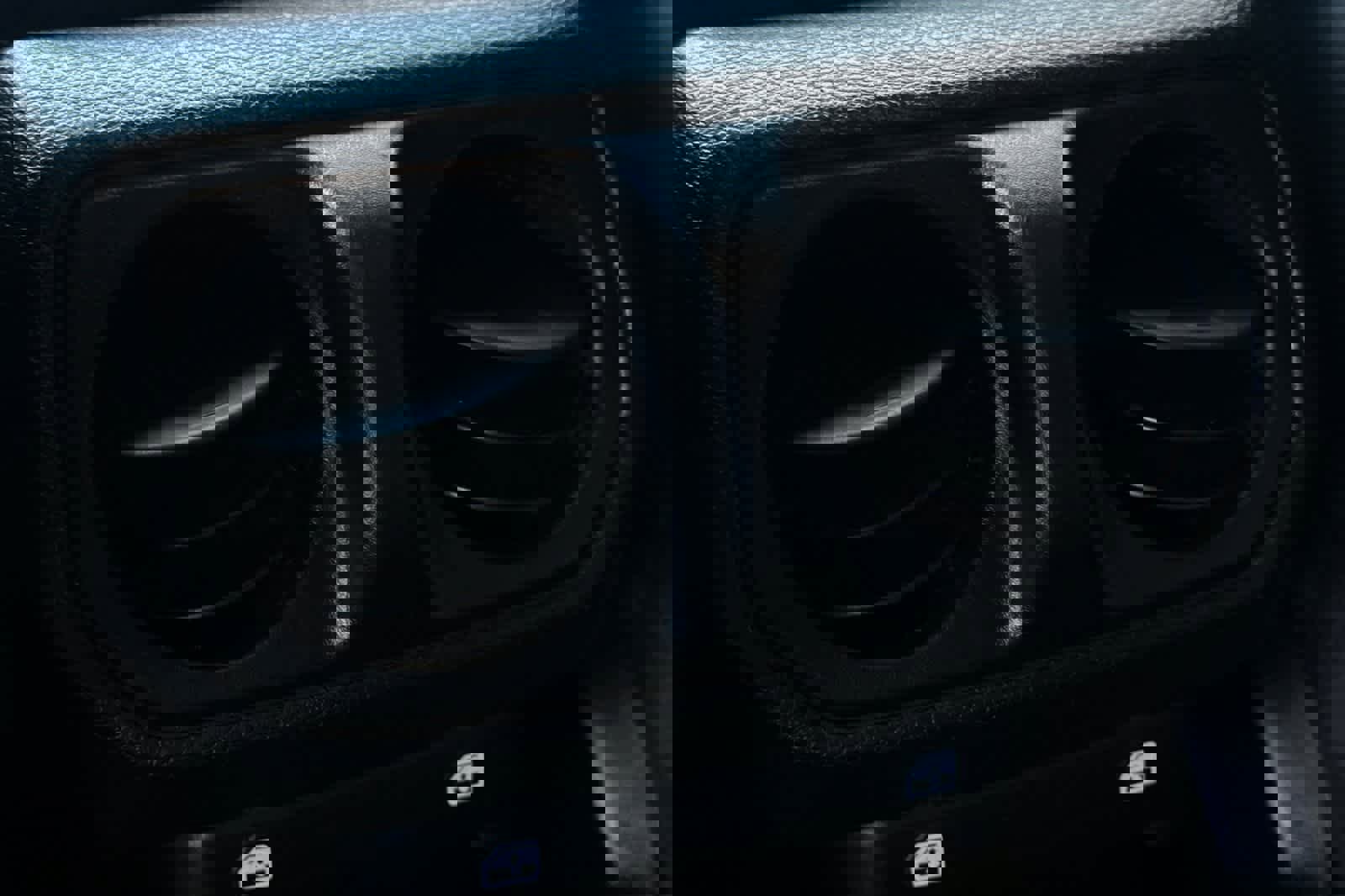 Used 2020 Jeep Wrangler Unlimited Sport image 15