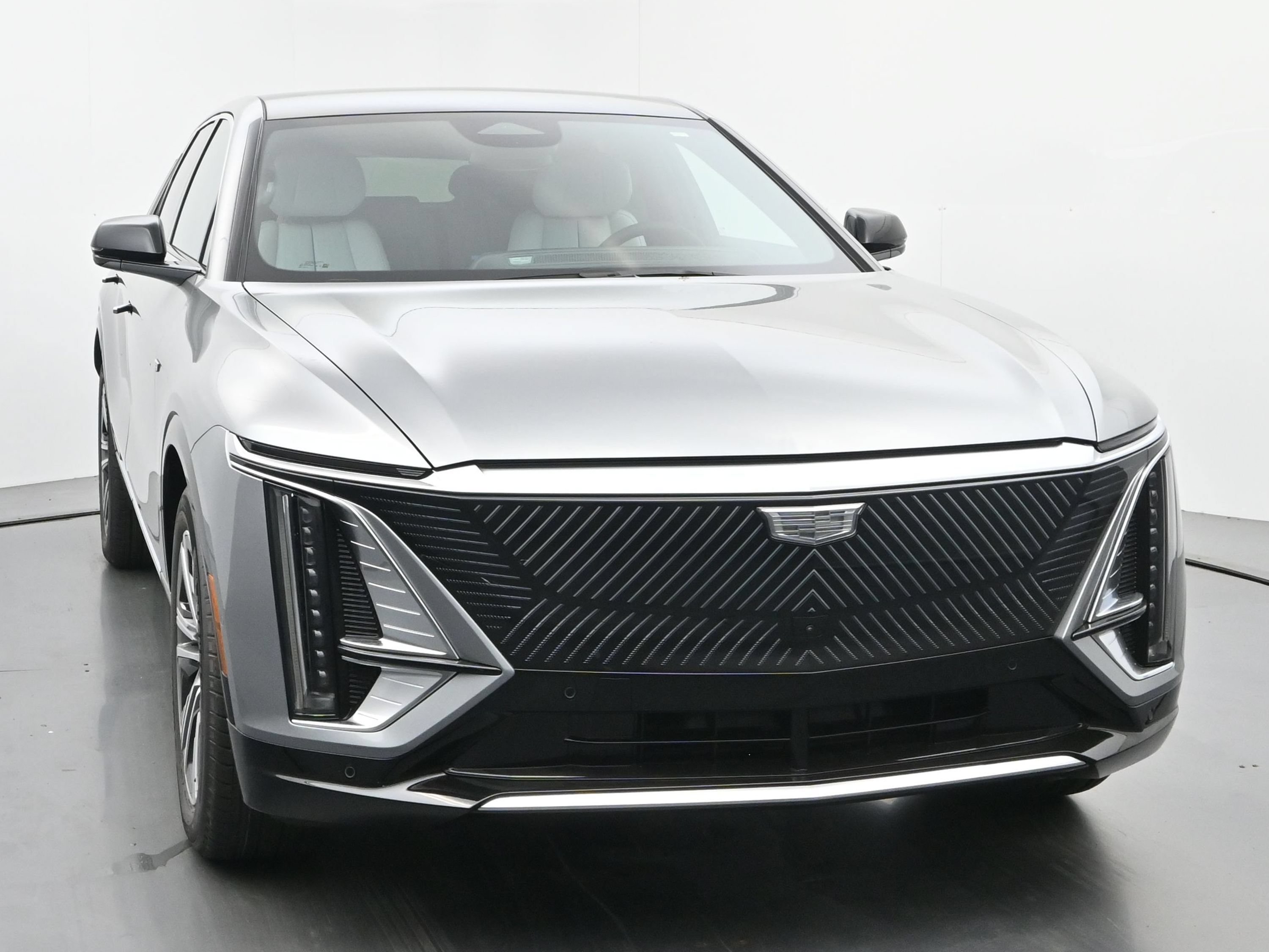 New 2026 Cadillac Lyriq Luxury w/ LPO, Floor Liner Package AWD/4WD image 8
