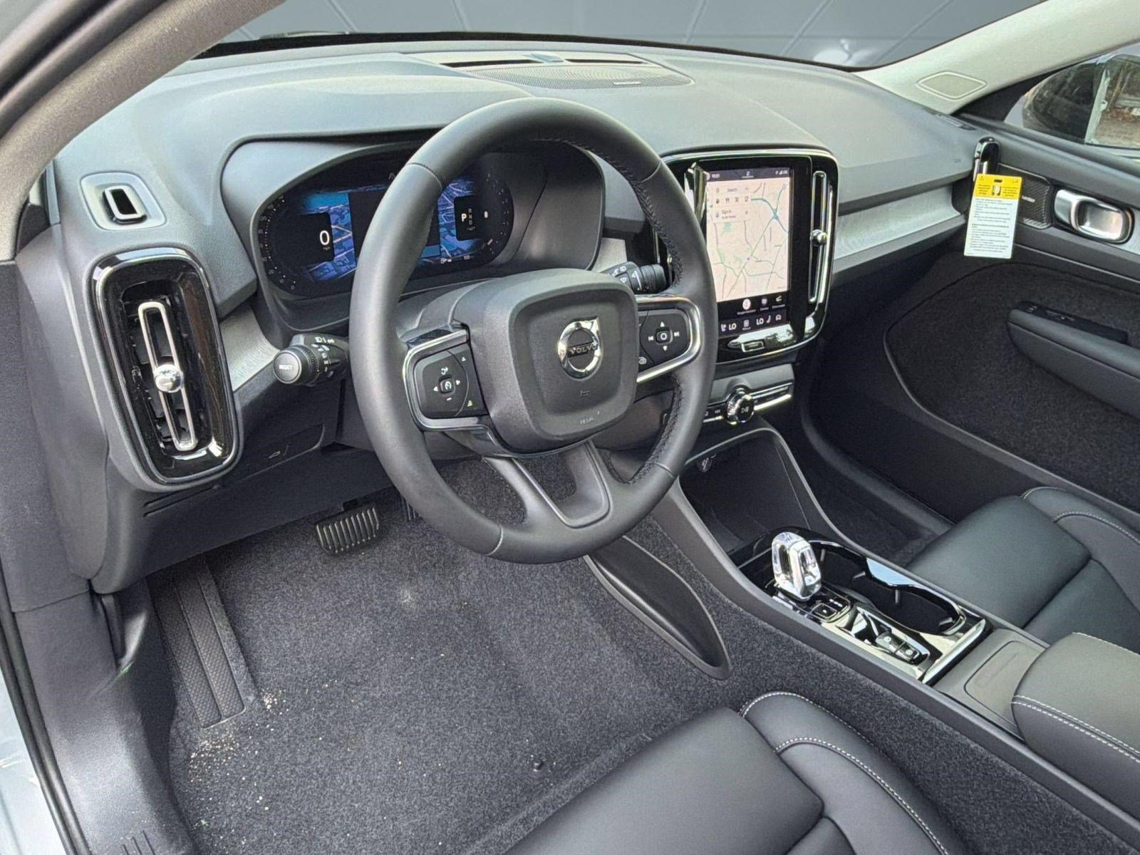 New 2026 Volvo XC40 B5 Ultra w/ Protection Package Premier AWD/4WD image 4