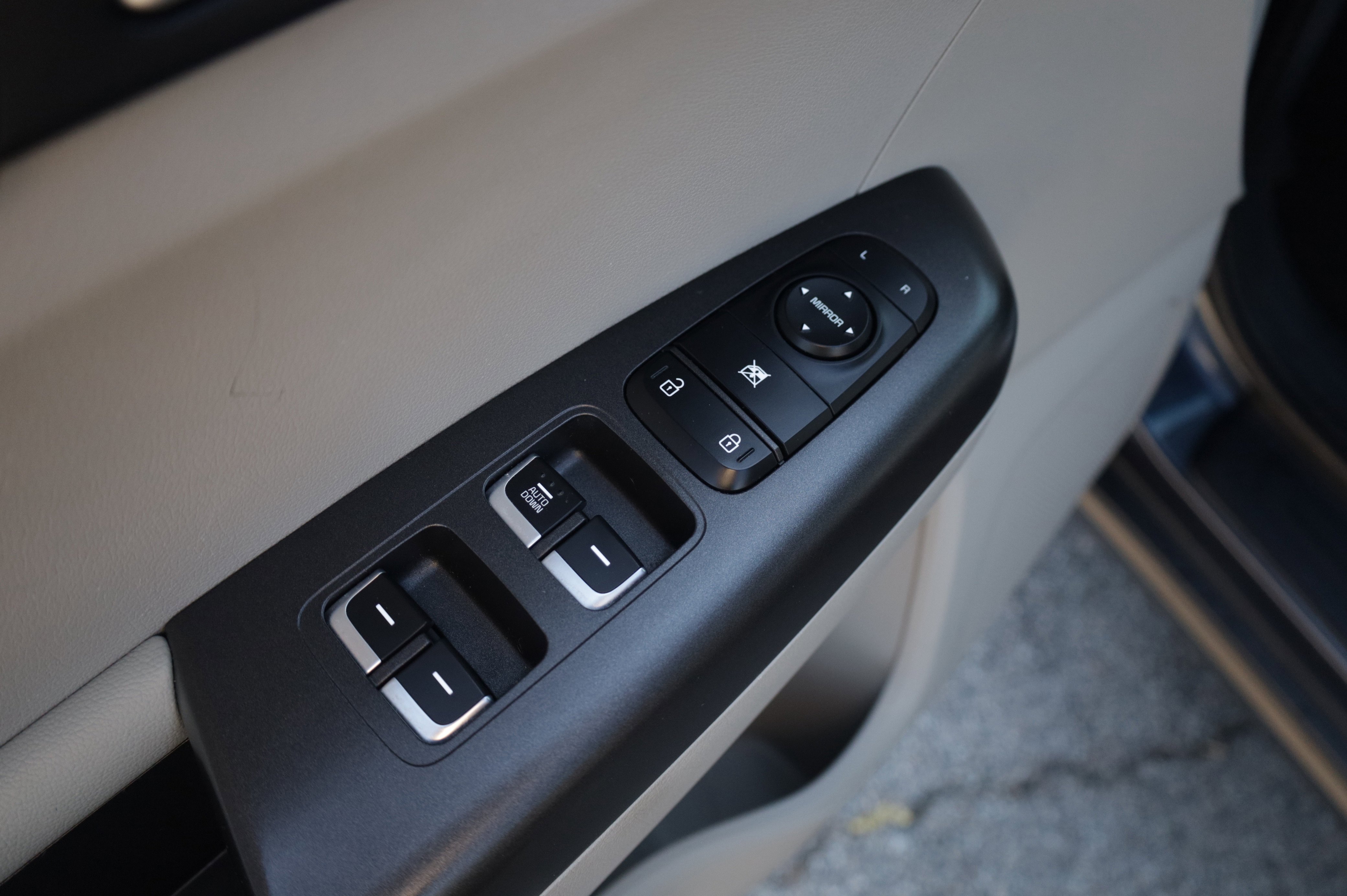 Used 2020 Kia Sportage LX FWD image 25