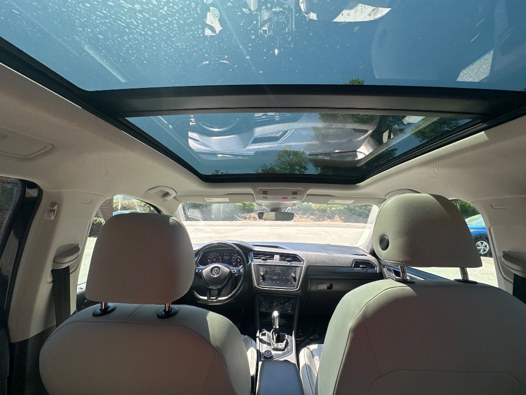 Used 2018 Volkswagen Tiguan SEL Premium AWD/4WD image 30