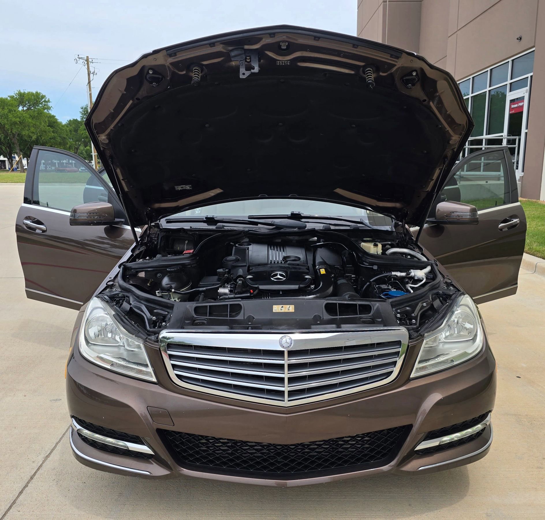 Used 2013 Mercedes-Benz C 250 Sedan image 11