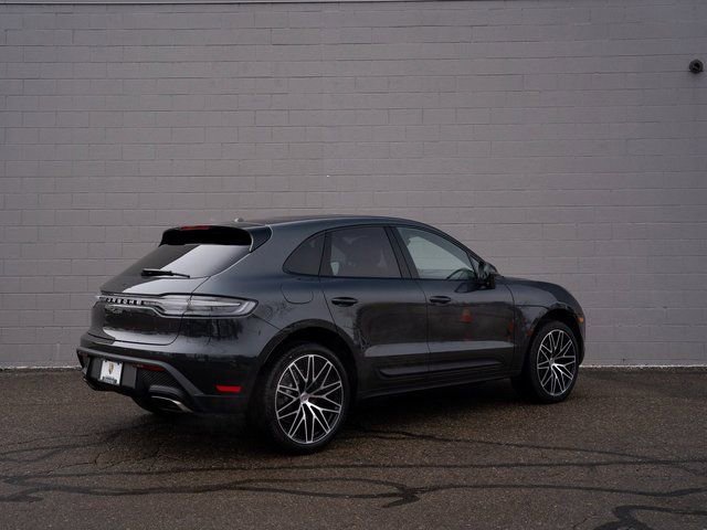 New 2026 Porsche Macan image 7