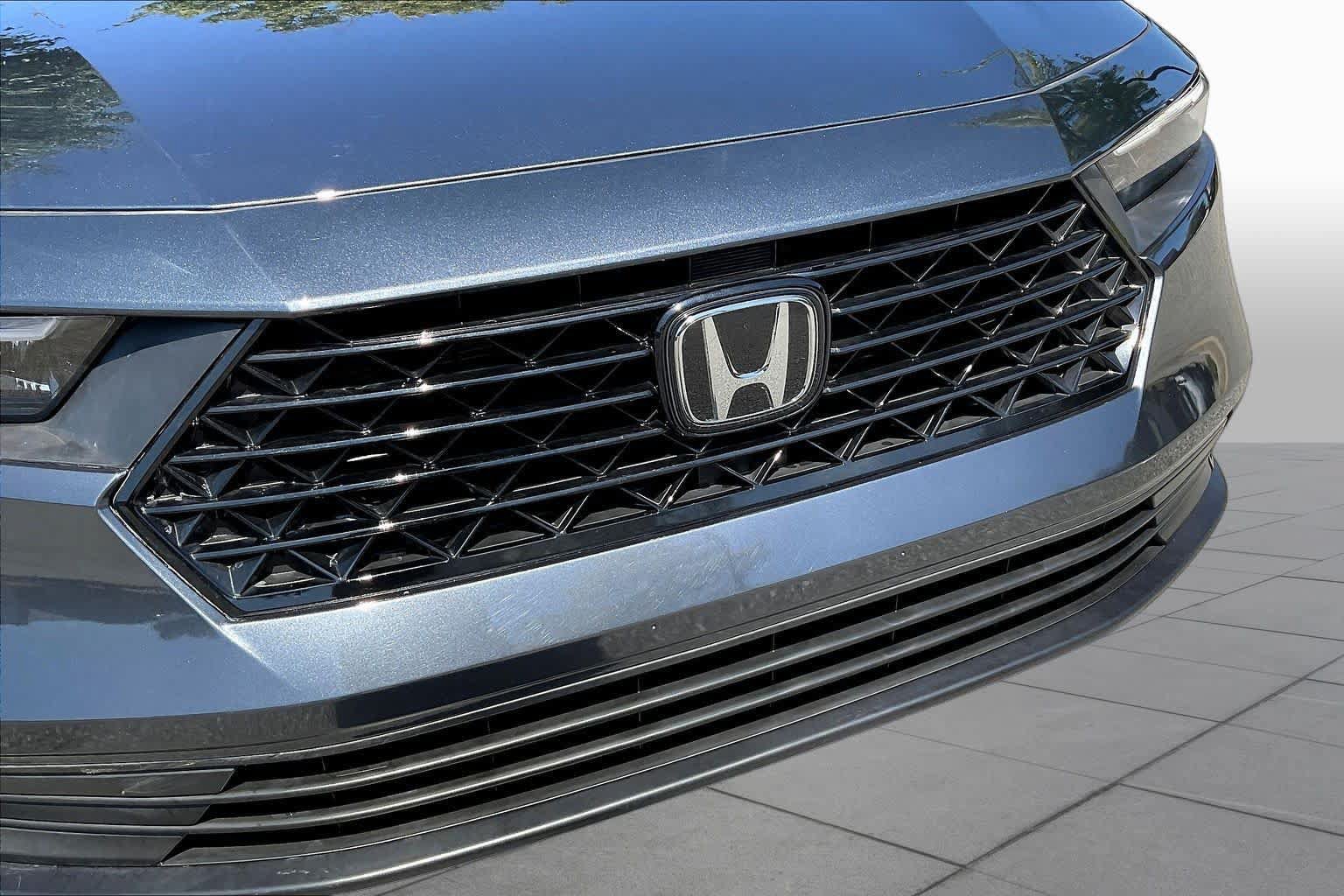 Used 2025 Honda Accord SE image 30