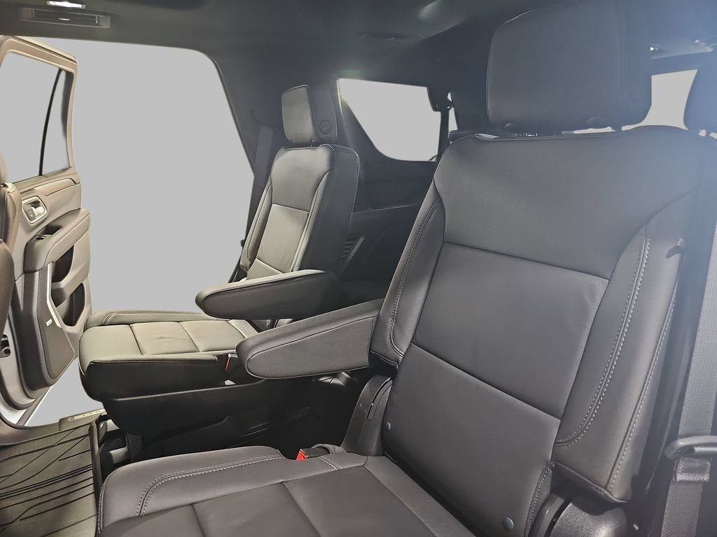 Used 2024 Chevrolet Tahoe Z71 w/ Z71 Off-Road Package AWD/4WD image 18
