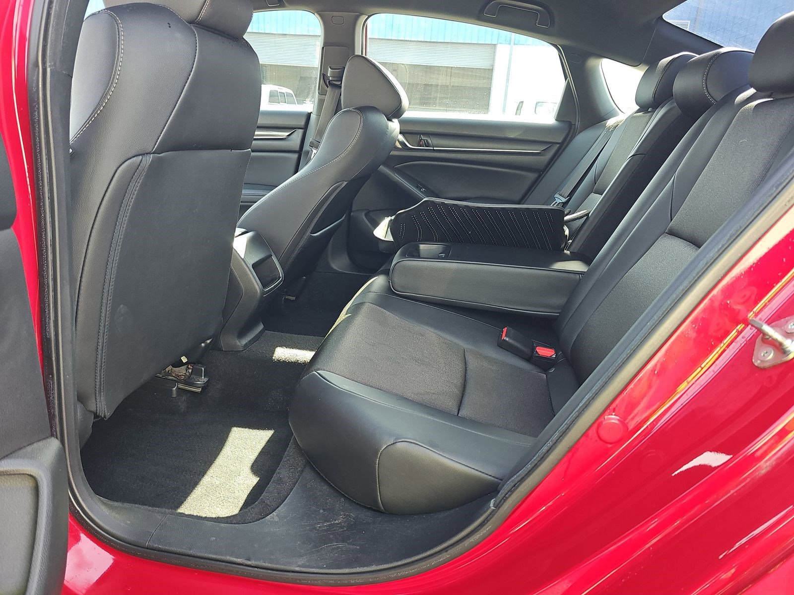 Used 2020 Honda Accord Sport image 11