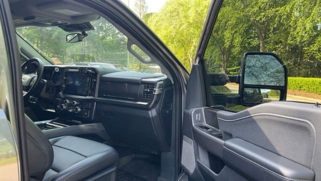 Used 2025 Ford F250 Lariat w/ Lariat Ultimate Package image 10