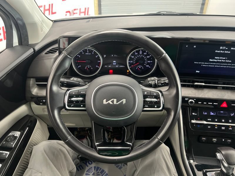 Certified 2023 Kia Carnival EX FWD image 25