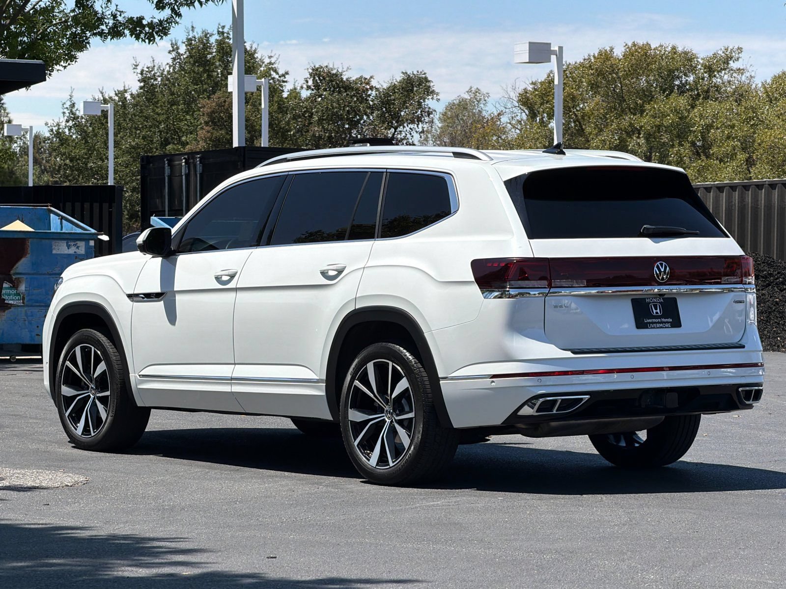 Used 2024 Volkswagen Atlas SEL Premium R-Line AWD/4WD image 4