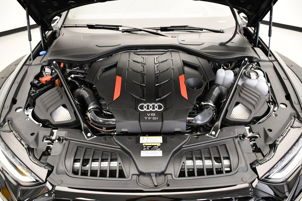 Used 2025 Audi S8 image 10