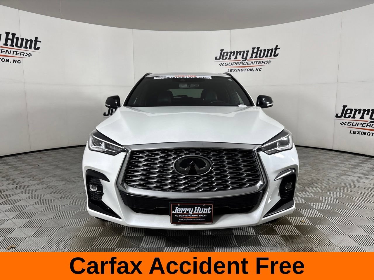 Used 2023 INFINITI QX55 Luxe w/ Cargo Package AWD/4WD image 3