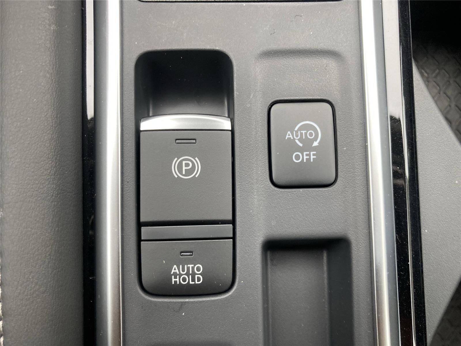 New 2026 Nissan Pathfinder SL image 17