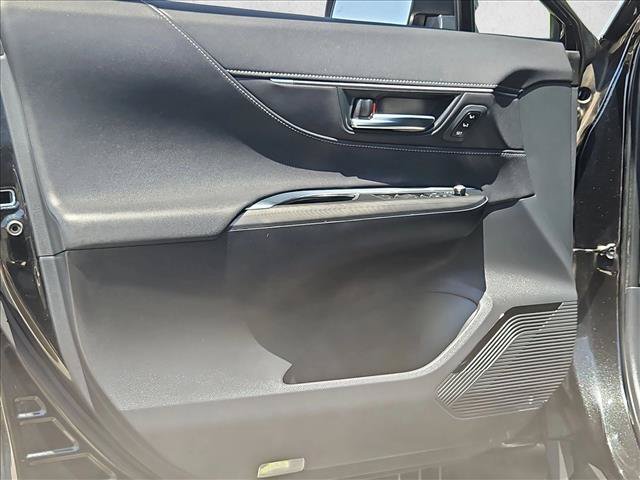 Certified 2023 Toyota Venza XLE AWD/4WD image 11