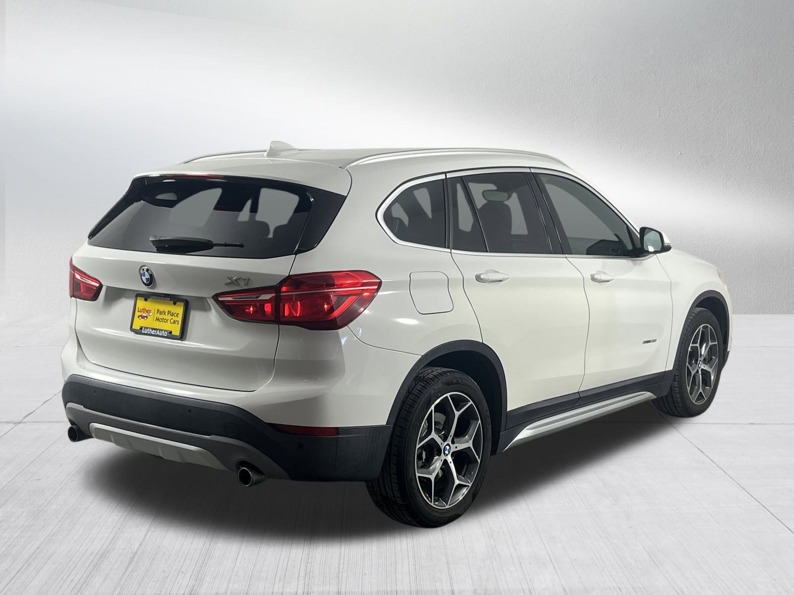 Used 2017 BMW X1 sDrive28i image 7
