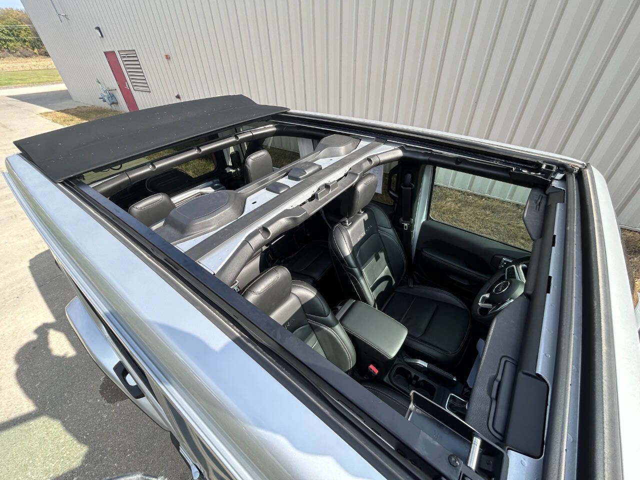 Used 2022 Jeep Wrangler Unlimited Sahara w/ Cold Weather Group image 2