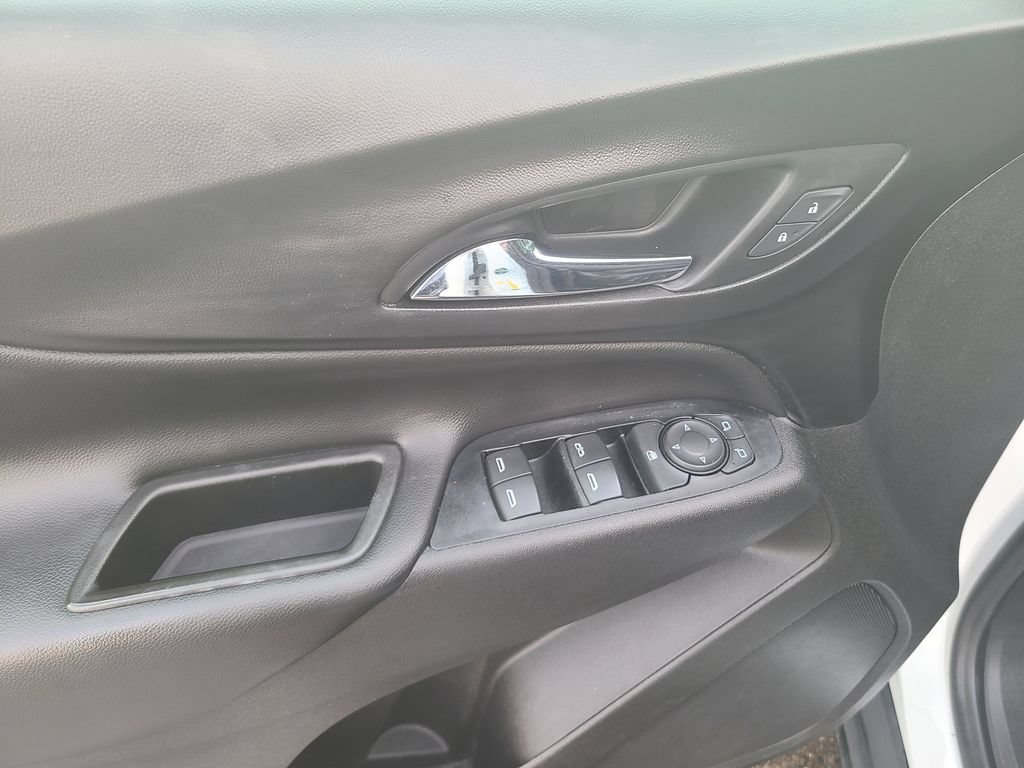 Used 2019 Chevrolet Equinox LT FWD image 27