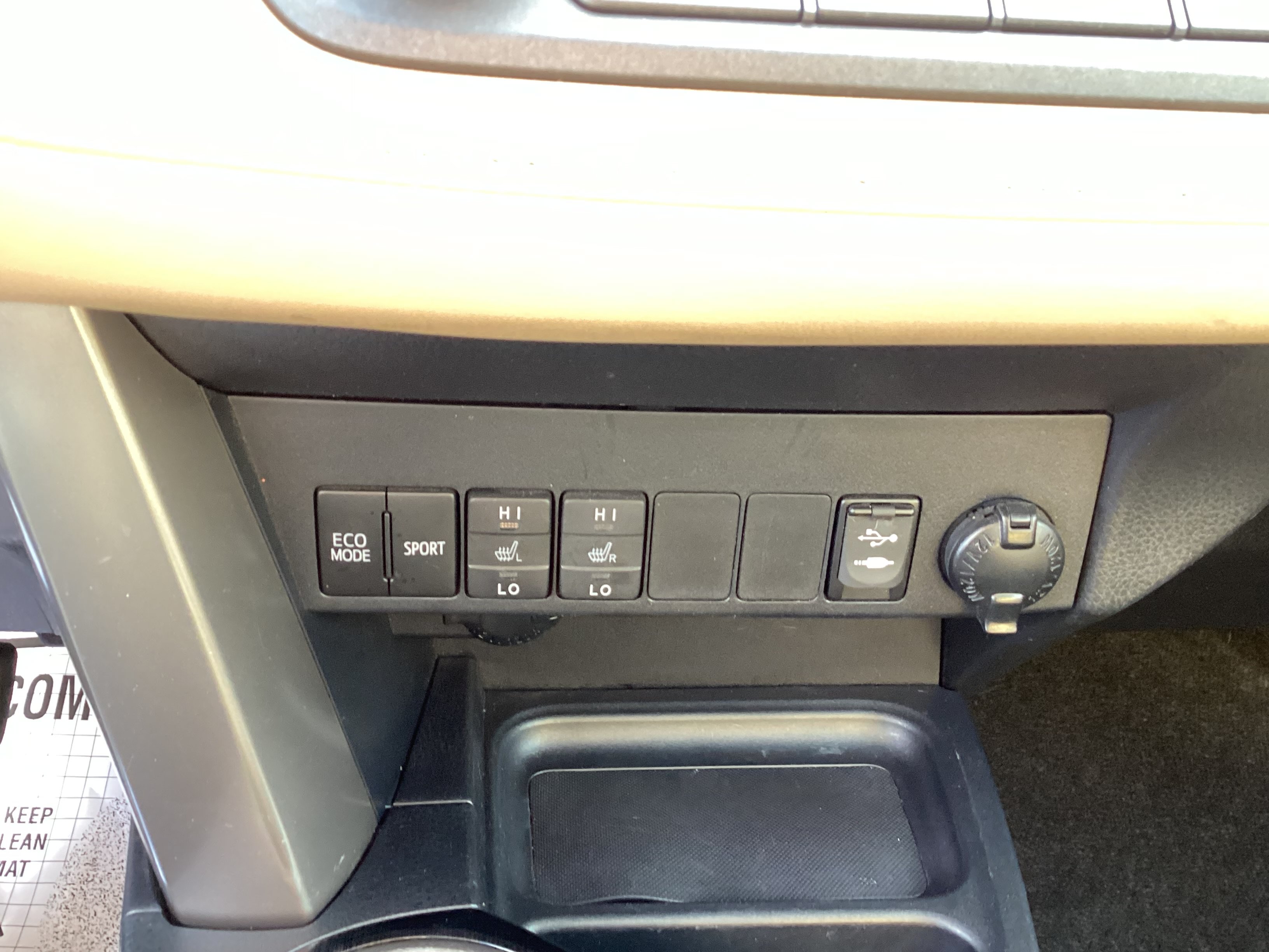 Used 2016 Toyota RAV4 Limited AWD/4WD image 12