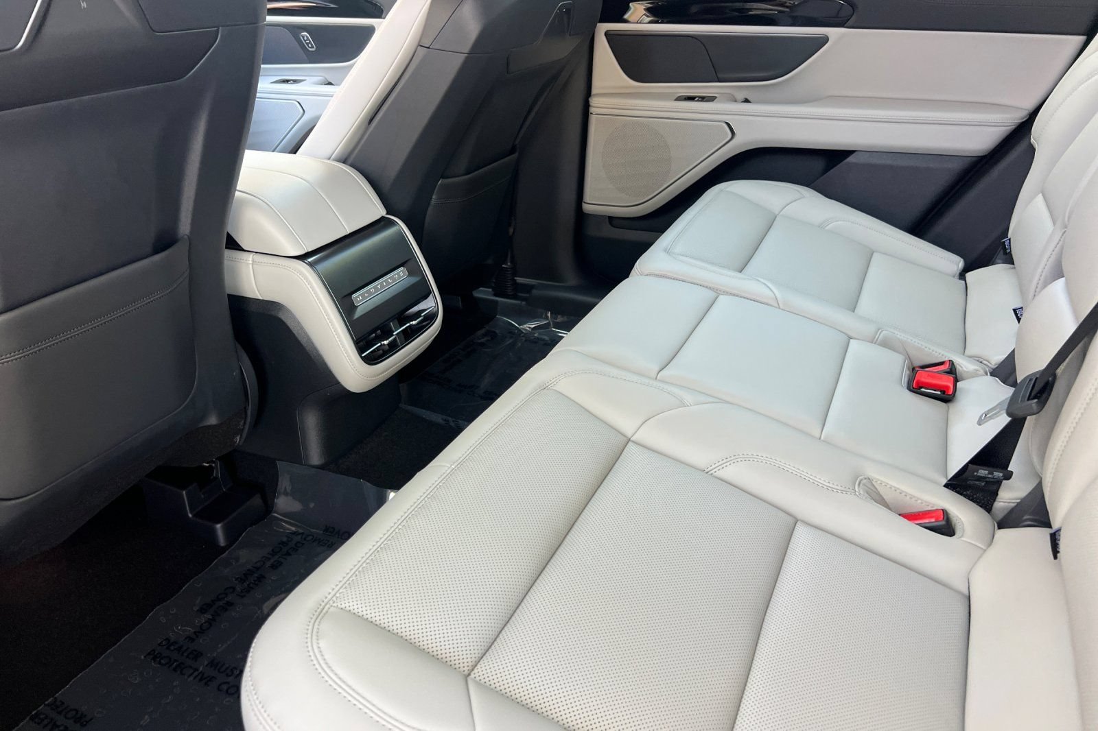 New 2026 Lincoln Nautilus Premier AWD/4WD image 9