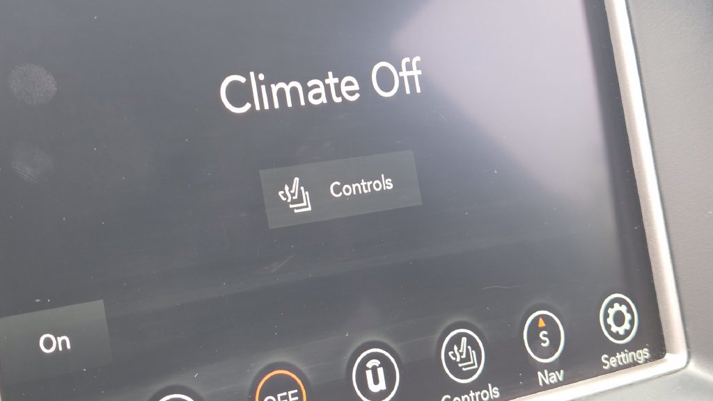 Used 2018 Jeep Grand Cherokee Altitude AWD/4WD image 22