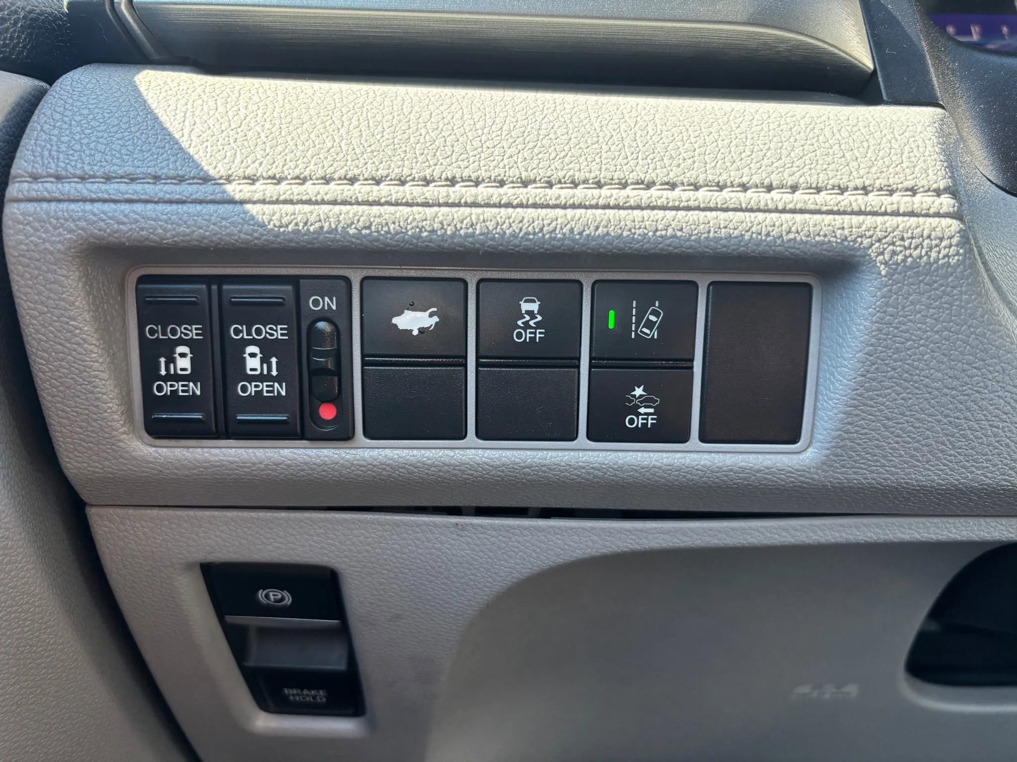 Used 2018 Honda Odyssey EX-L image 16