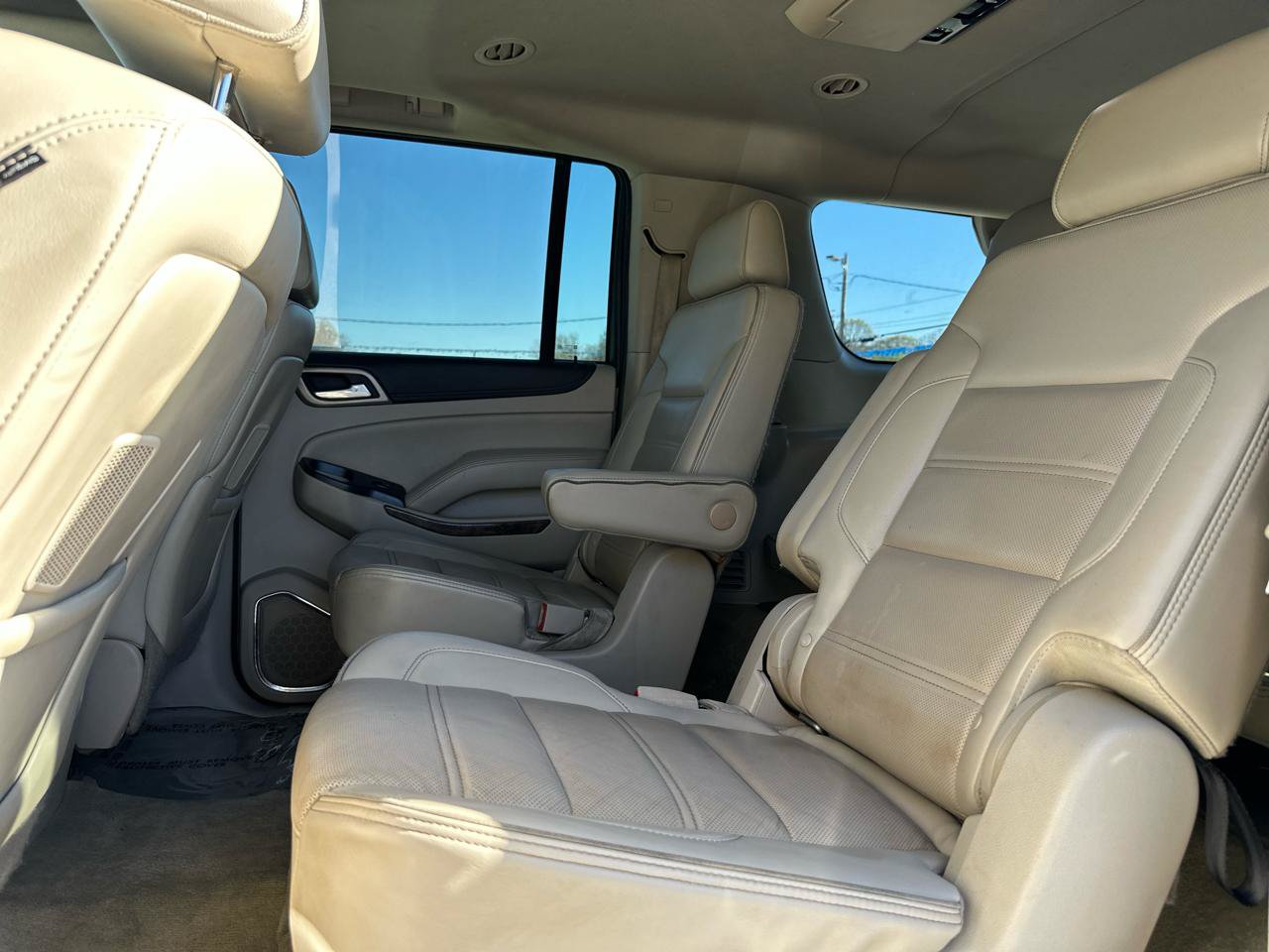 Used 2015 GMC Yukon XL Denali w/ Touring Package AWD/4WD image 14