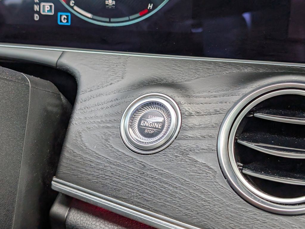 Used 2022 Mercedes-Benz E 350 4MATIC Sedan image 22
