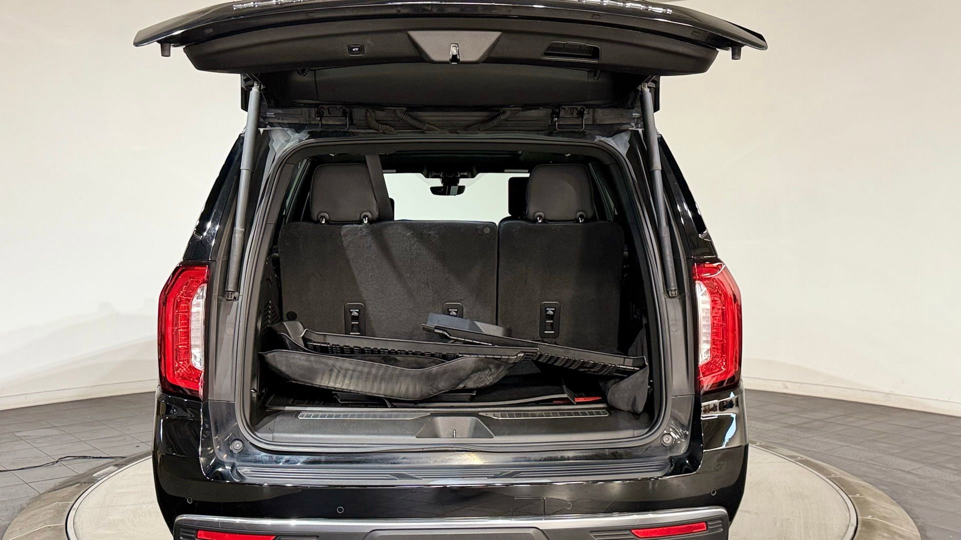 Used 2022 GMC Yukon Denali w/ Denali Ultimate Package image 37