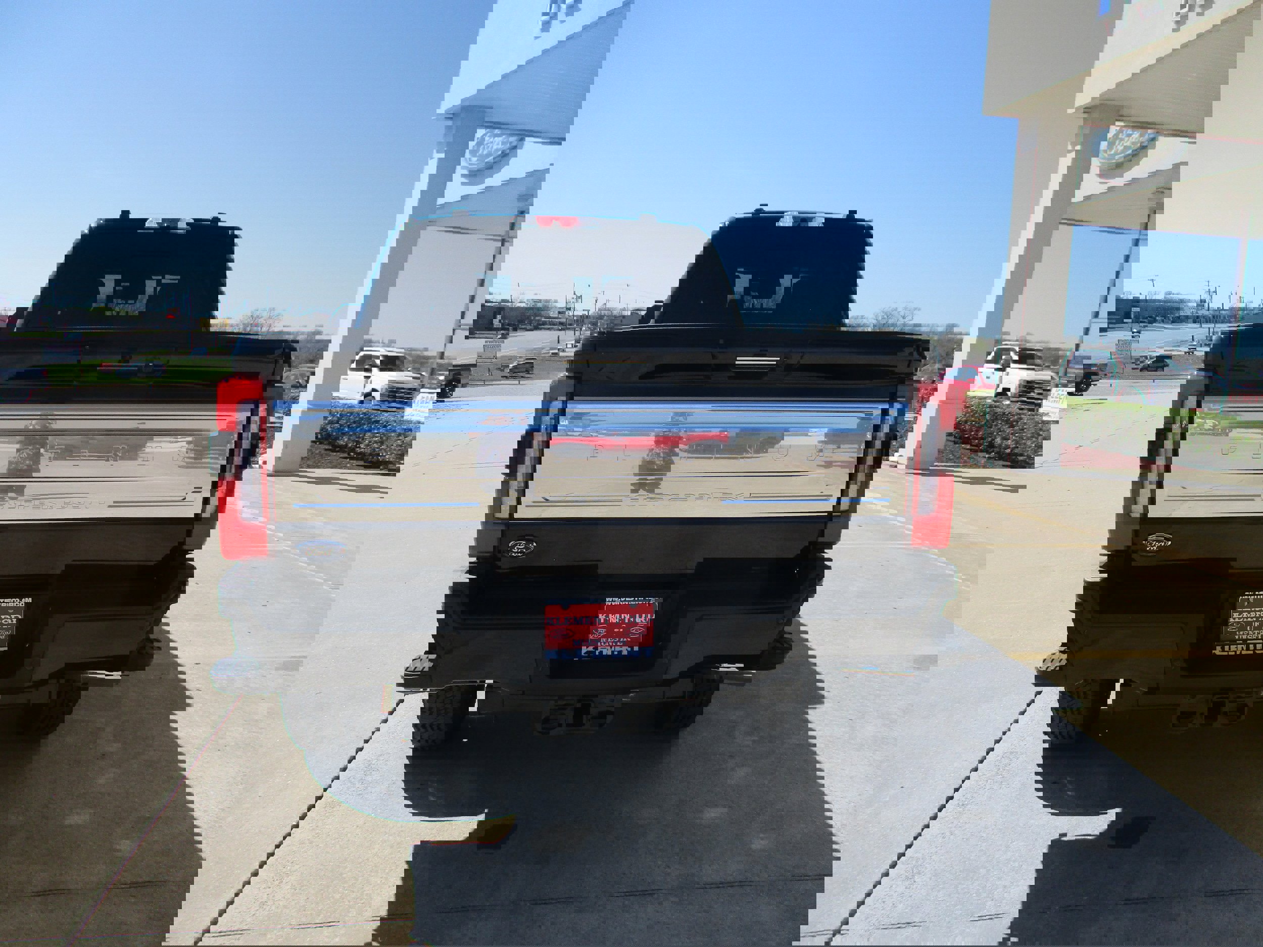 New 2024 Ford F250 Platinum w/ FX4 Off-Road Package image 5