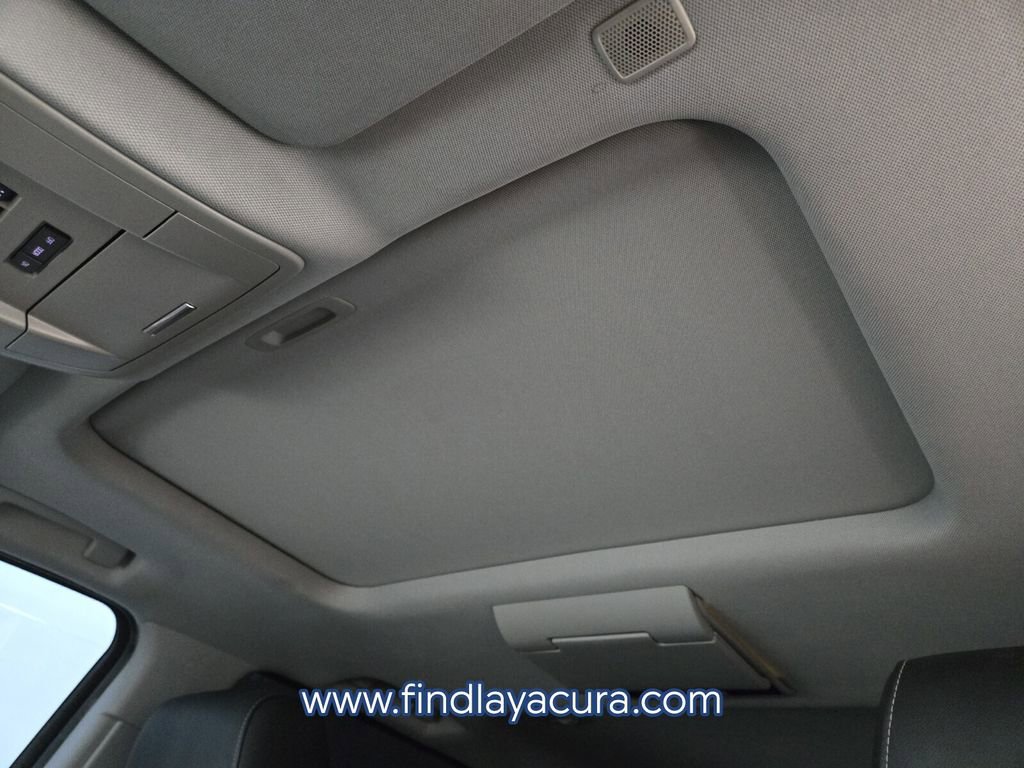 Used 2017 Chevrolet Suburban LT image 12