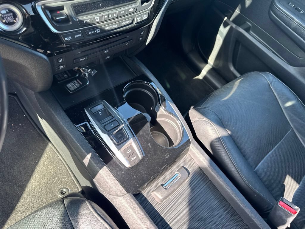 Used 2017 Honda Pilot Elite image 11