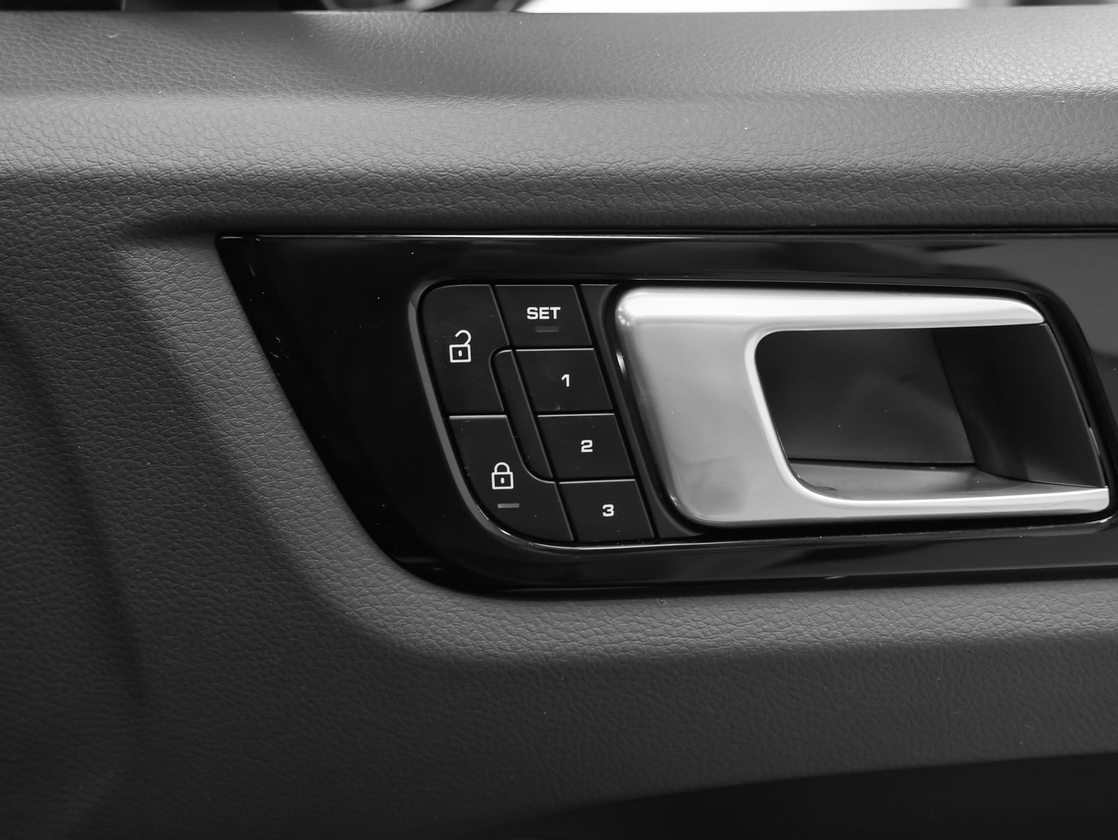 Certified 2022 Porsche Cayenne Platinum Edition AWD/4WD image 21