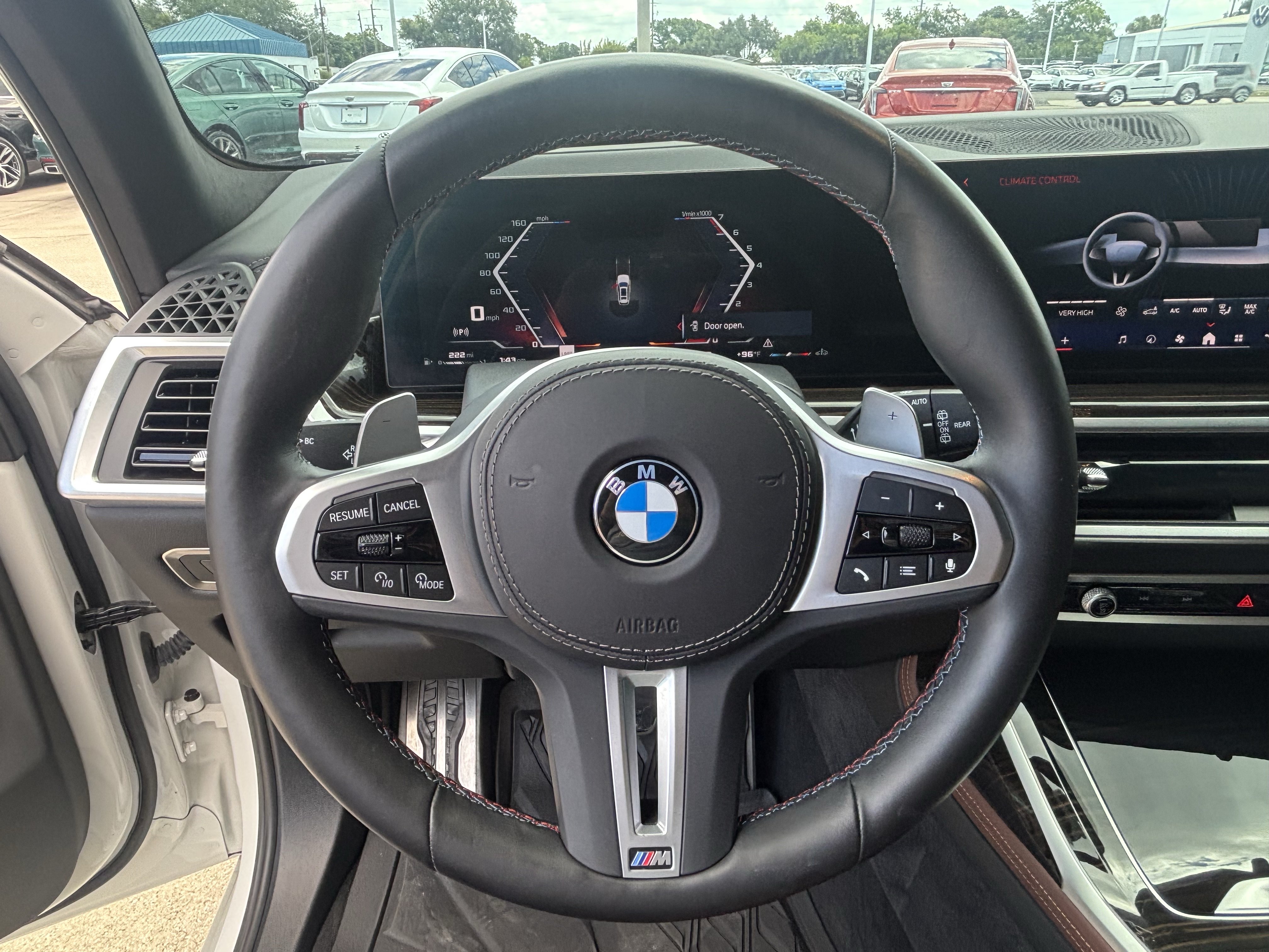 Used 2025 BMW X7 M60i AWD/4WD image 24