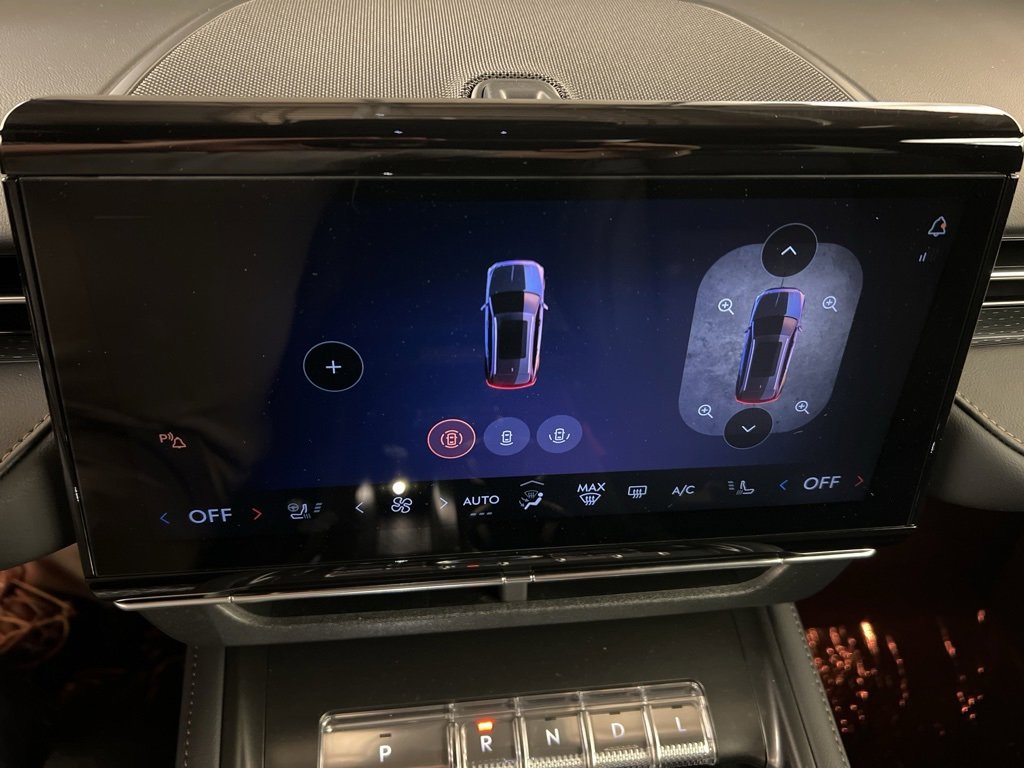 Used 2025 Lincoln Nautilus Premier w/ Equipment Group 102A image 13