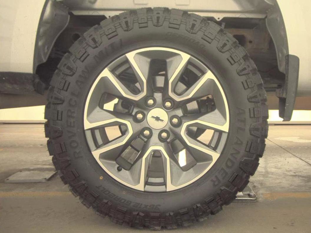 Used 2019 Chevrolet Silverado 1500 LT w/ All-Star Edition AWD/4WD image 18