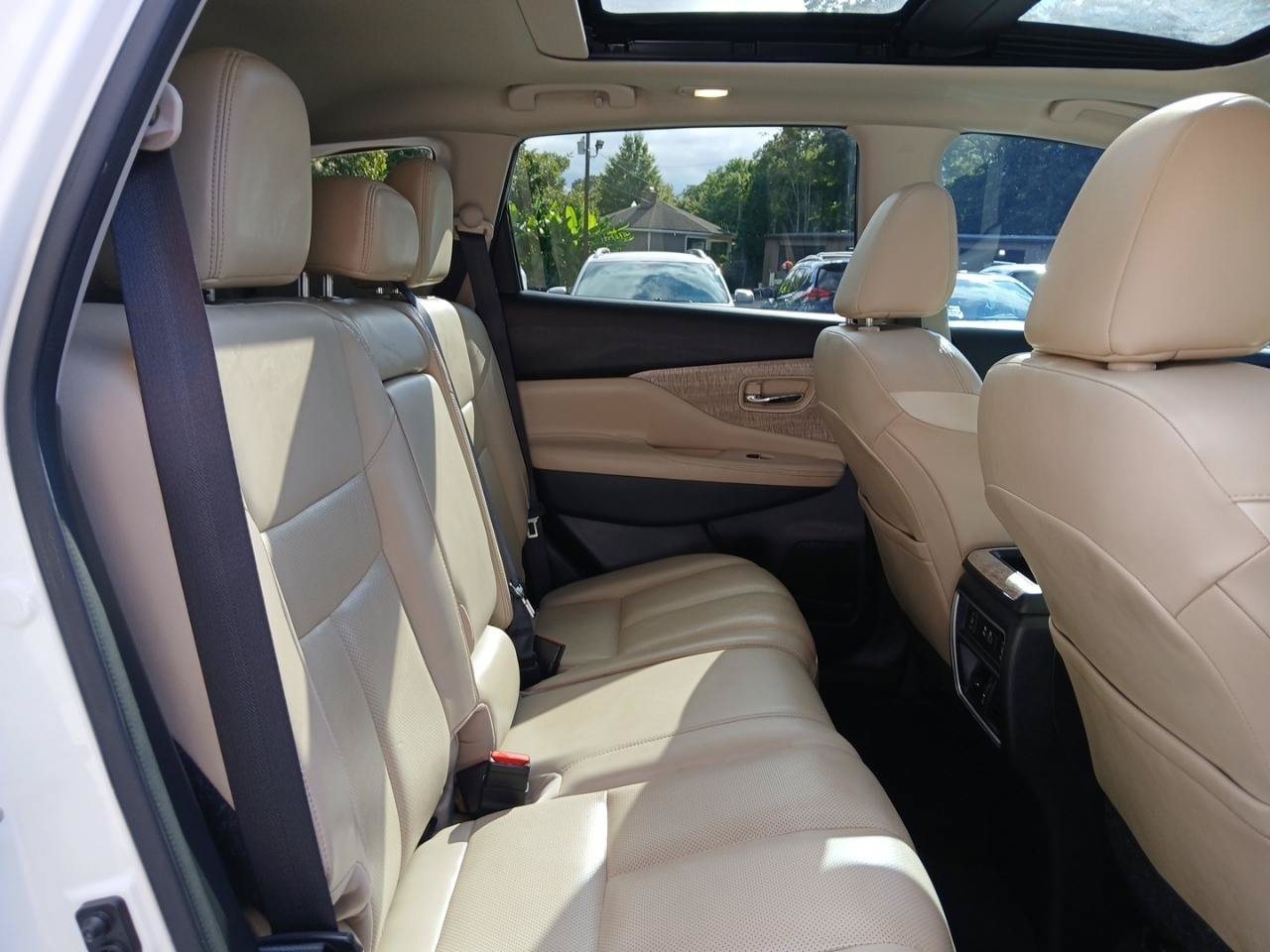Used 2023 Nissan Murano SL AWD/4WD image 12