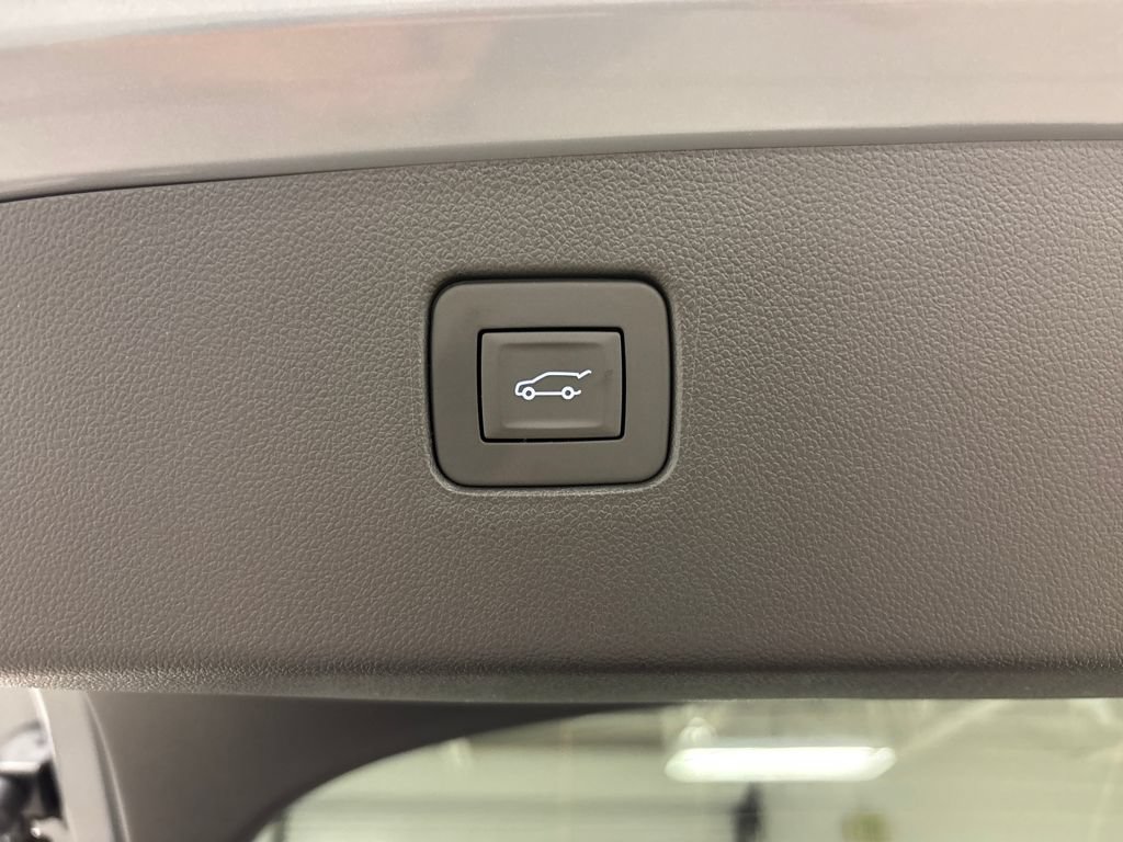 New 2026 Buick Envista Sport Touring w/ Convenience I Package FWD image 18
