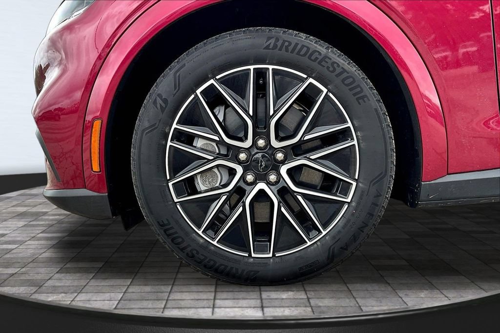 Used 2025 Ford Mustang Mach-E Premium AWD/4WD image 29