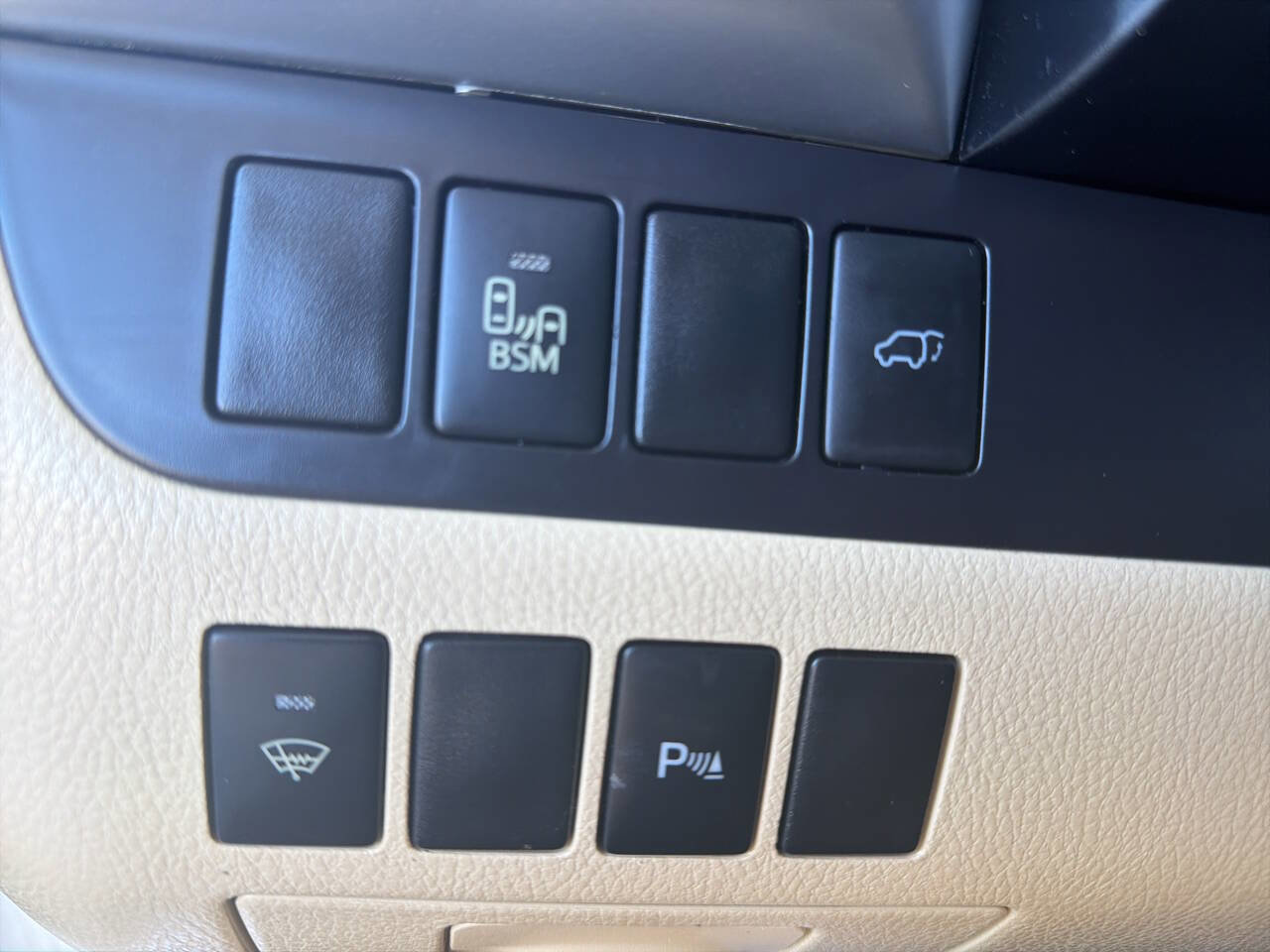 Used 2015 Toyota Highlander Limited image 26