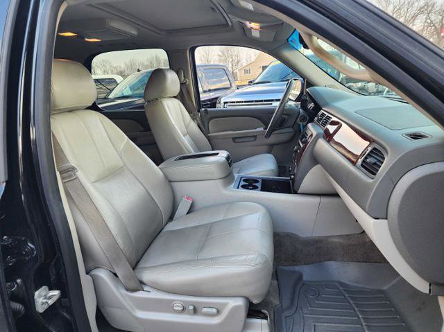 Used 2013 Chevrolet Tahoe LT w/ Luxury Package image 18