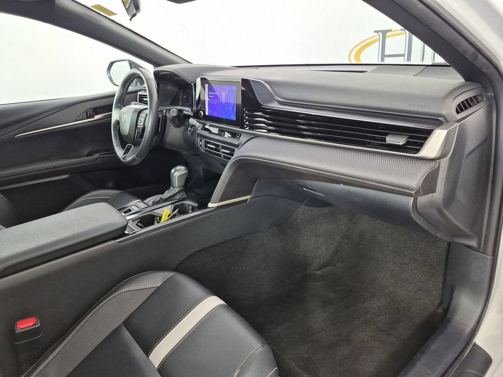 Used 2025 Toyota Camry SE FWD image 37