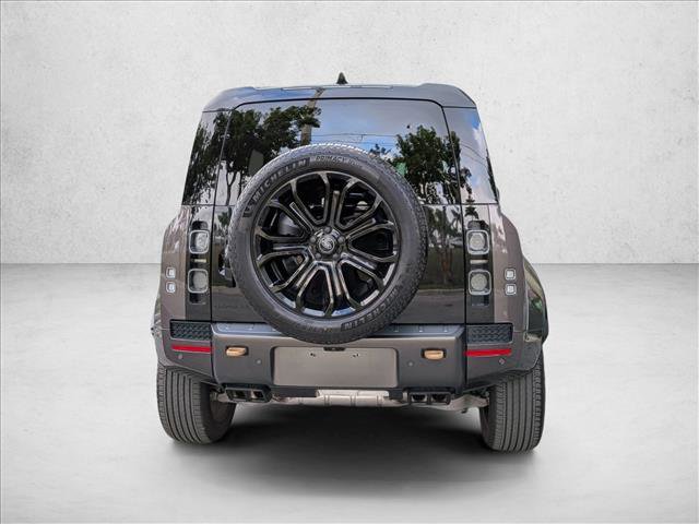 Certified 2025 Land Rover Defender 110 image 7