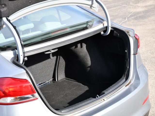 Used 2017 Hyundai Elantra SE w/ Cargo Package image 20